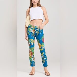 Mother The Mid Rise Dazzler Crop Jeans in Play Date